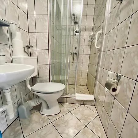 Kolorowa Hotel 2*